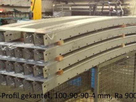 Rohrbiegerei CNC-Dornbiegen Spannsegmente aus VA U-Profil (gekantet) 100-90-4mm