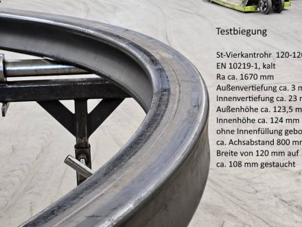 Rohrbiegerei CNC-Dornbiegen St Vierkantrohr 120-120-5 mm910 mm